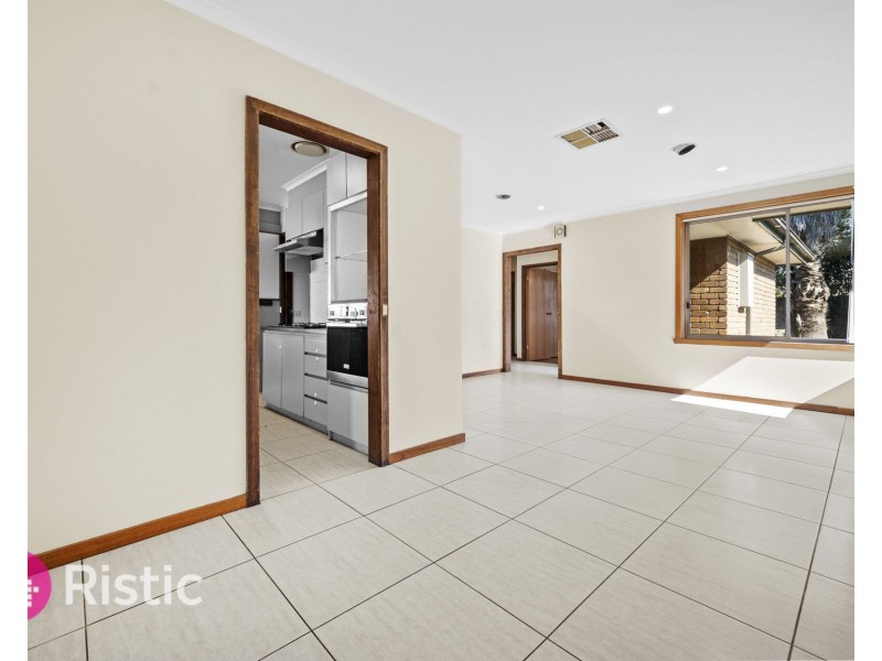 84 Dalton Road, Thomastown VIC 3074