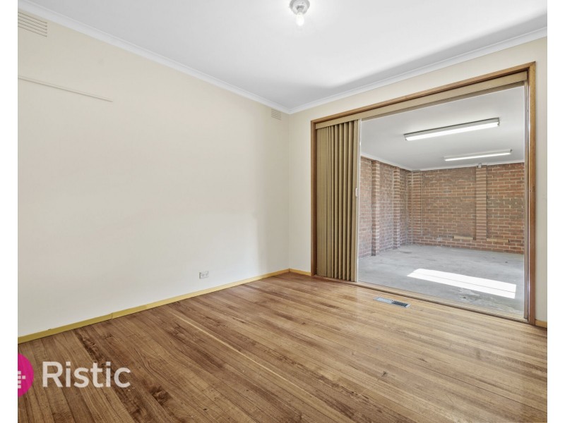 84 Dalton Road, Thomastown VIC 3074