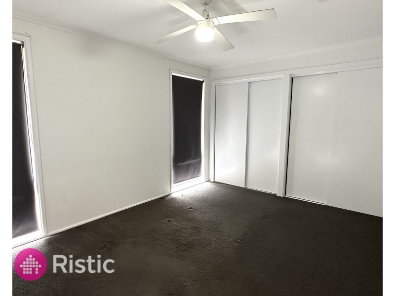 6 Yvonne Close, Mill Park VIC 3082