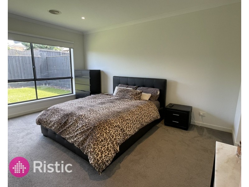 39 Hehr Street, Doreen VIC 3754