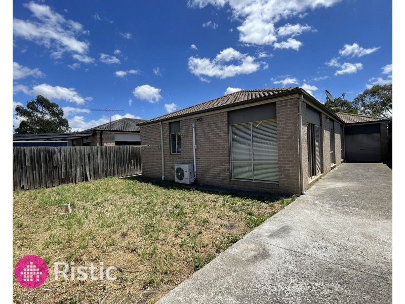 8 Cascade Crescent, Epping VIC 3076