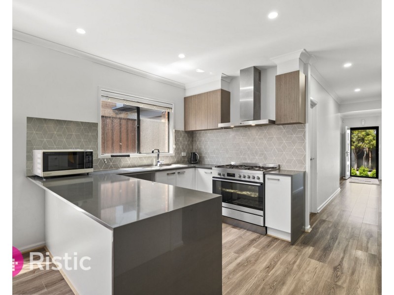 9 Brass Loop, Wollert VIC 3750