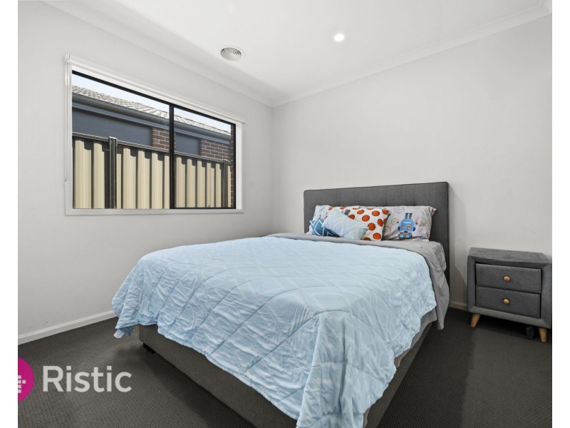 9 Brass Loop, Wollert VIC 3750