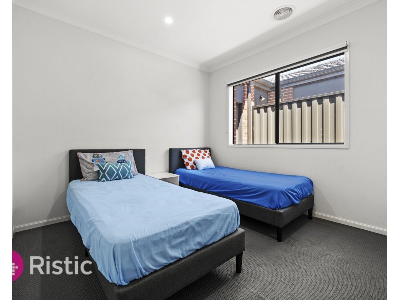 9 Brass Loop, Wollert VIC 3750