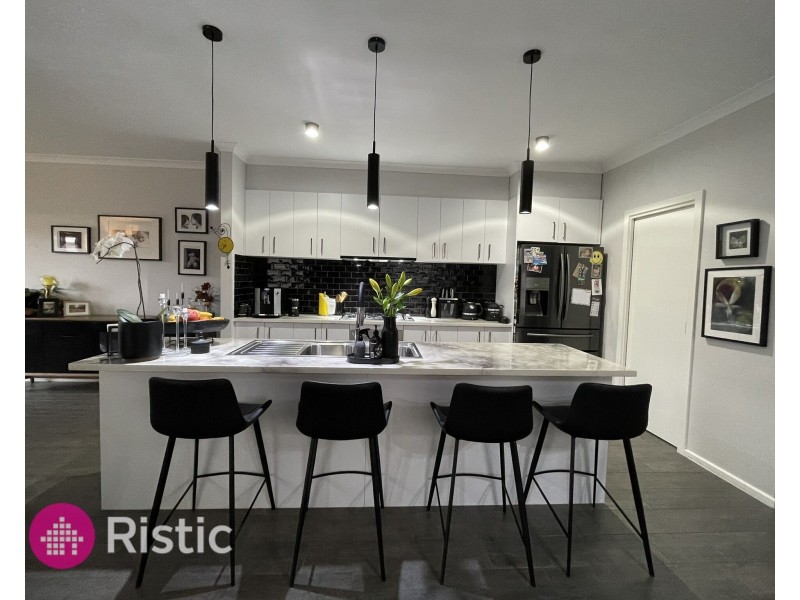 13 Hillerman Road, Wollert VIC 3750