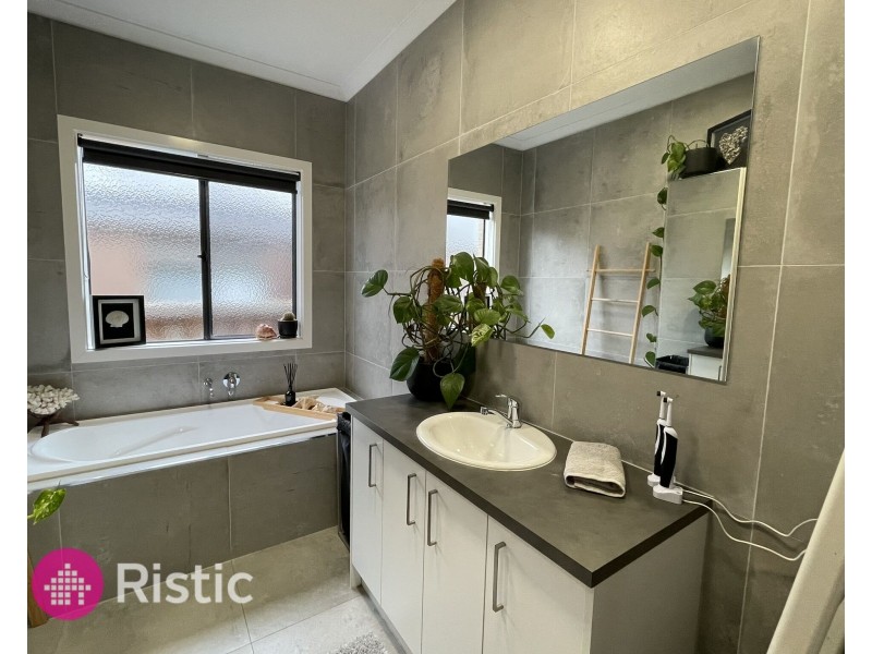 13 Hillerman Road, Wollert VIC 3750