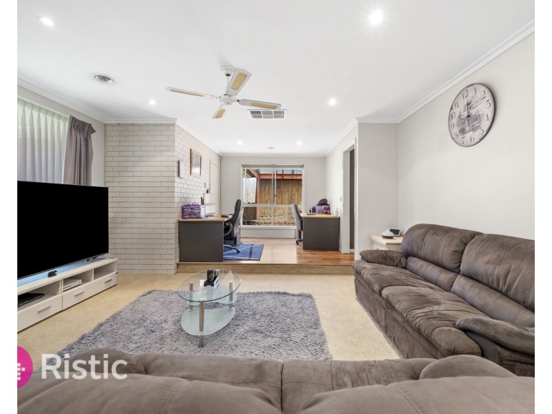 27 Jolly Terrace, South Morang VIC 3752