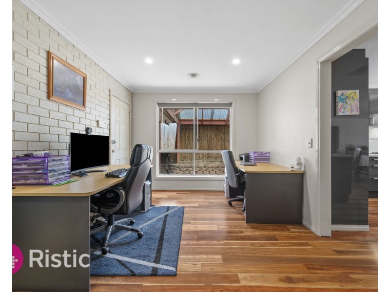 27 Jolly Terrace, South Morang VIC 3752