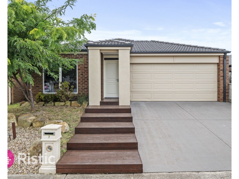 7 Clancy Way, Doreen VIC 3754
