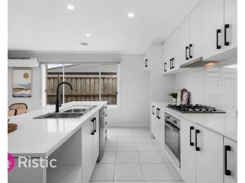 7 Clancy Way, Doreen VIC 3754