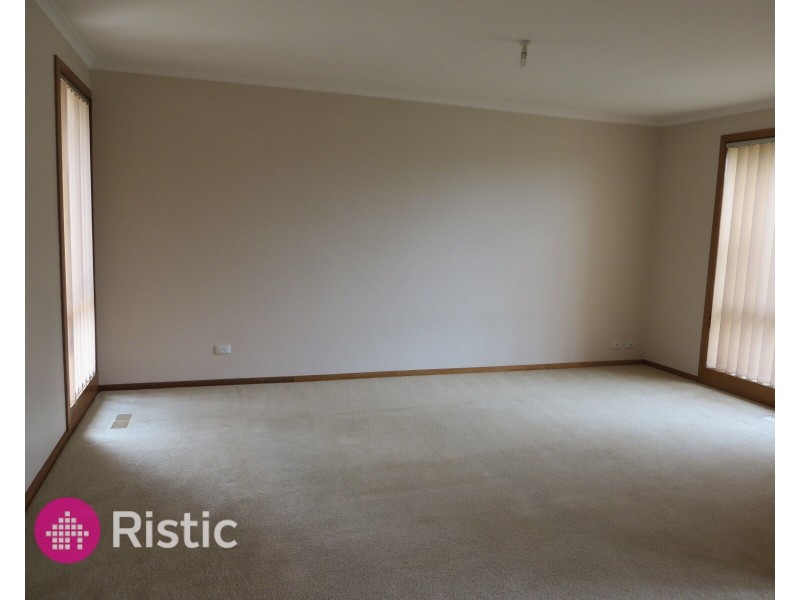 1/23a Pickworth Drive, Mill Park VIC 3082
