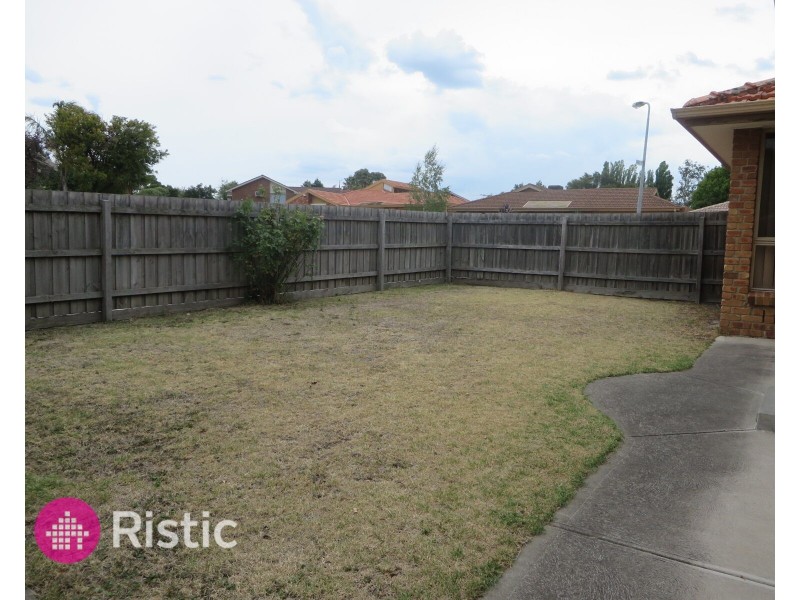 1/23a Pickworth Drive, Mill Park VIC 3082