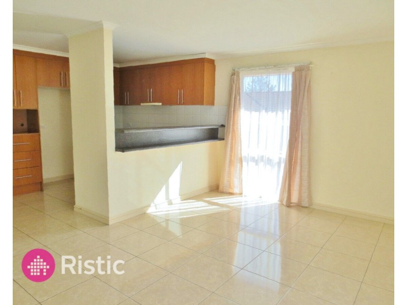 126 Redleap Avenue, Mill Park VIC 3082