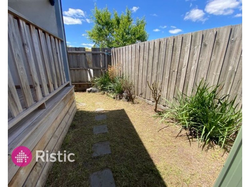 6 Brigette Court, Lalor VIC 3075