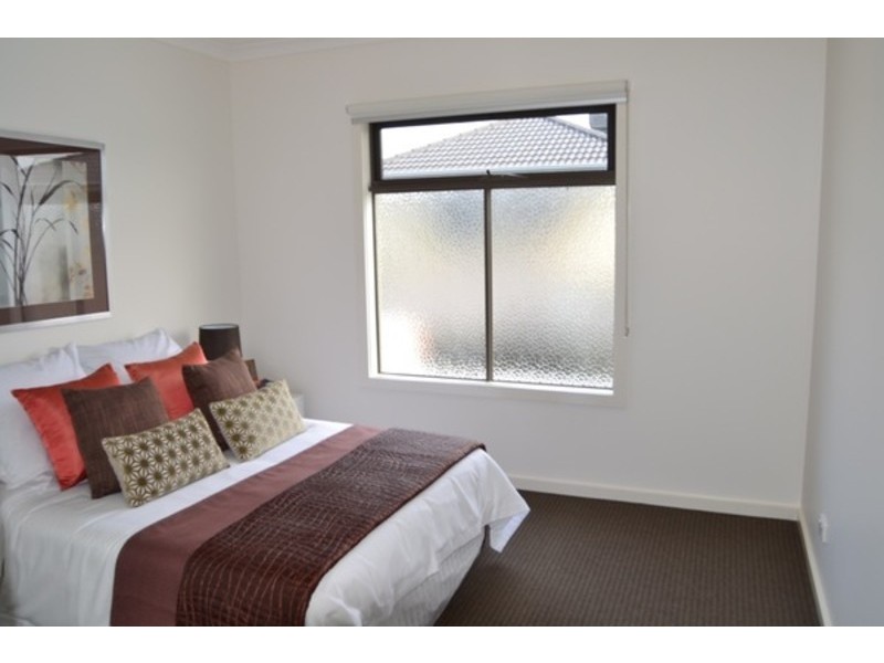 15 Snapdragon Street, South Morang VIC 3752