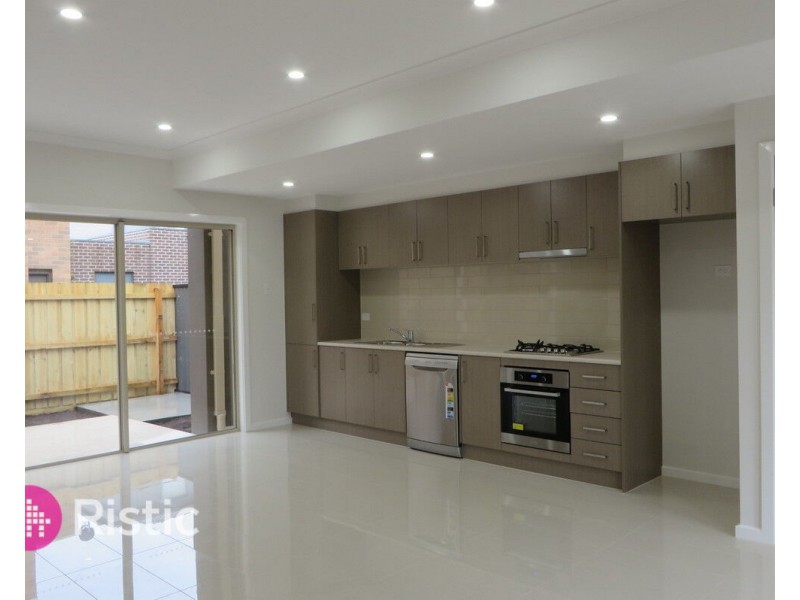 8a Vasey Avenue, Lalor VIC 3075