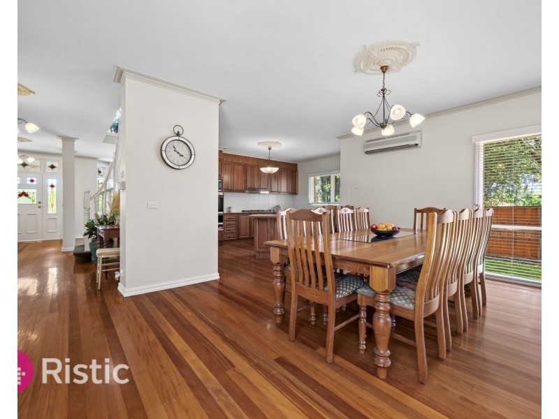 17 Diosma Way, Mill Park VIC 3082