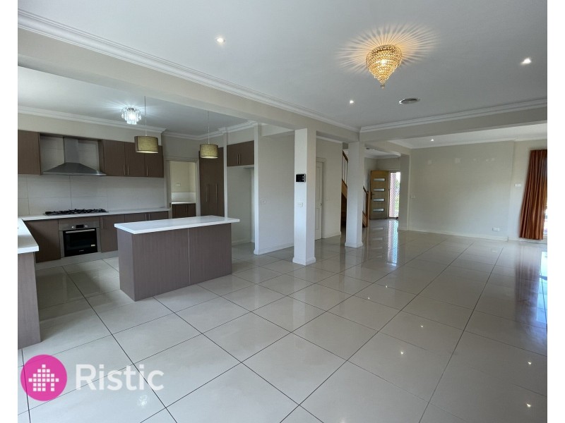 122 Lyndarum Drive, Epping VIC 3076