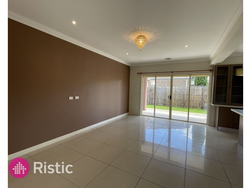 122 Lyndarum Drive, Epping VIC 3076
