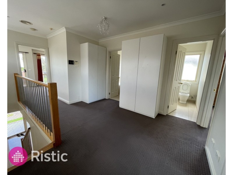 122 Lyndarum Drive, Epping VIC 3076