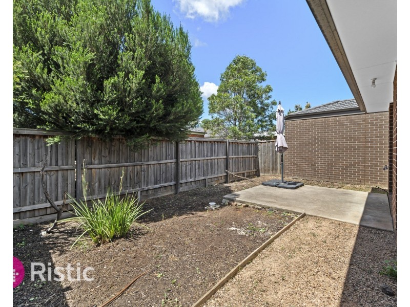 22 Taworri Crescent, Werribee VIC 3030
