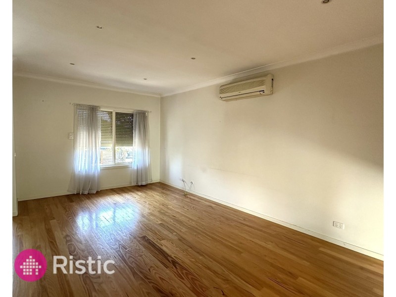 2/31 Larlac Street, Hadfield VIC 3046