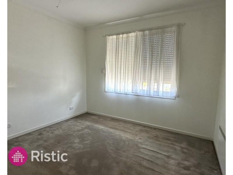 2/31 Larlac Street, Hadfield VIC 3046