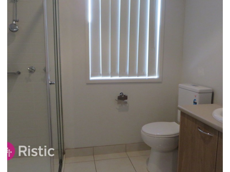 13 Sanctum Circuit, Doreen VIC 3754