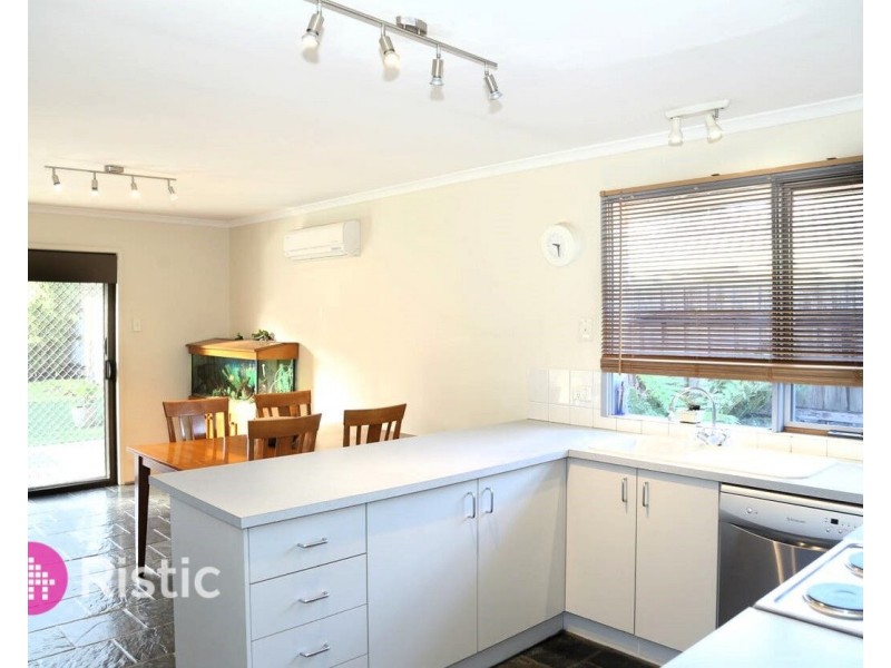 43 Allwyn Crescent, Mill Park VIC 3082