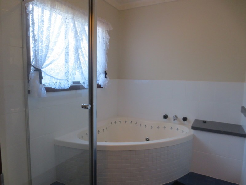 26 Coventry Crescent, Mill Park VIC 3082