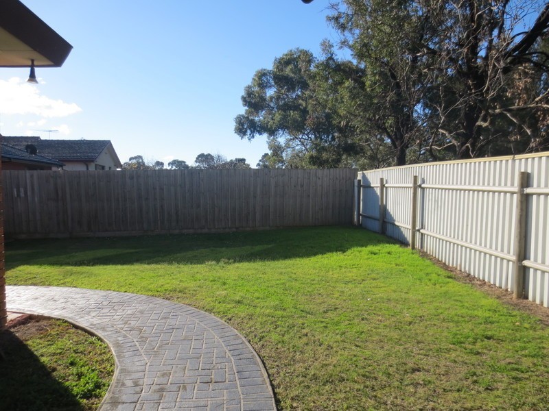 26 Coventry Crescent, Mill Park VIC 3082