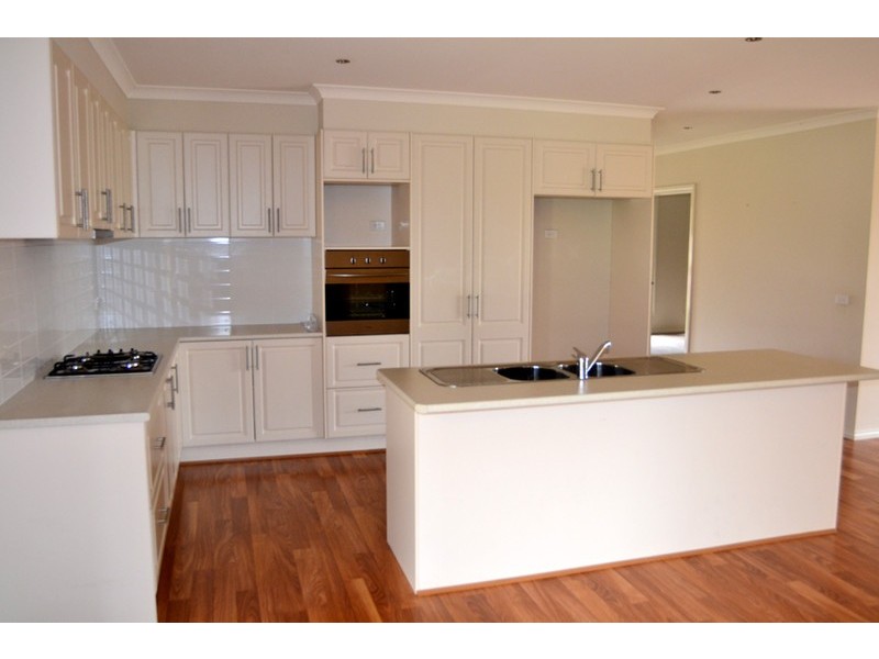 33 Belinda Court, South Morang VIC 3752