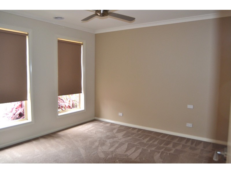 33 Belinda Court, South Morang VIC 3752