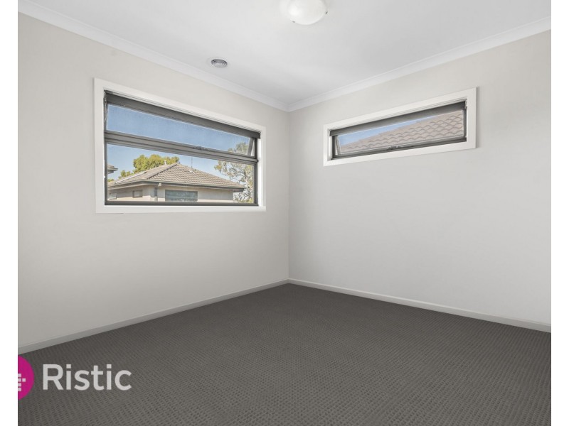 39 Burssi Circuit, Doreen VIC 3754