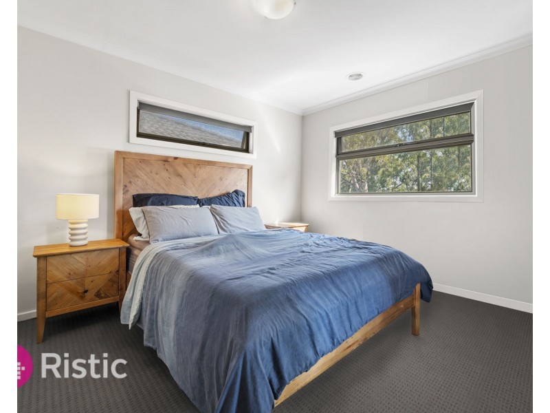 39 Burssi Circuit, Doreen VIC 3754