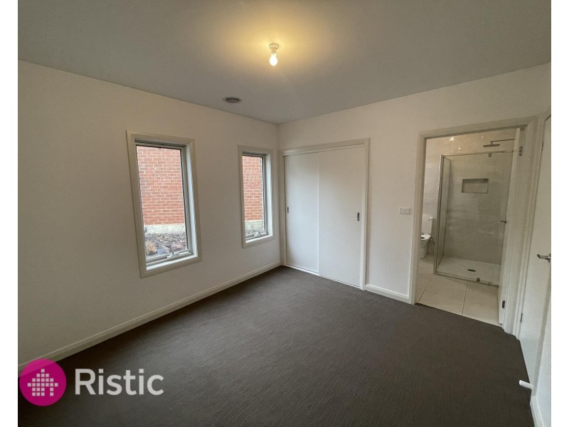 4/5 Tooth Court, Mill Park VIC 3082