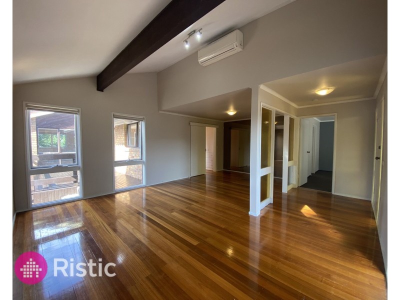 363 Childs Road, Mill Park VIC 3082