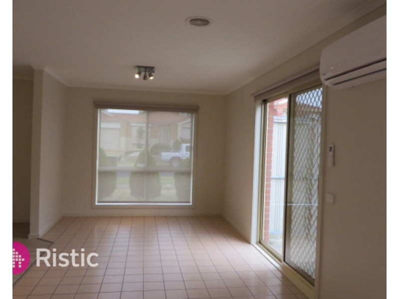 28 Parklands Drive, Thomastown VIC 3074