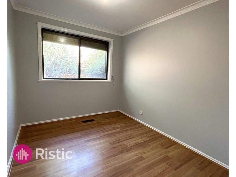 10 Nevern Court, Mill Park VIC 3082