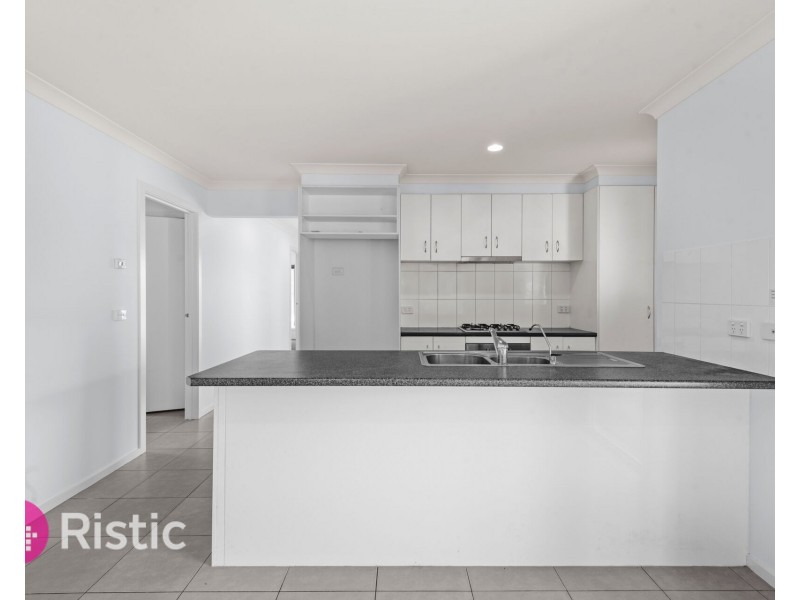 145 Webster Way, Pakenham VIC 3810