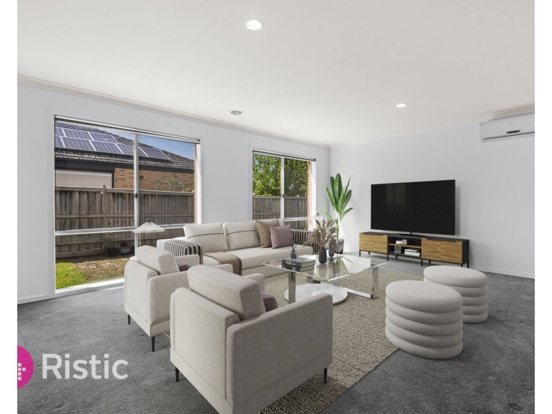 145 Webster Way, Pakenham VIC 3810