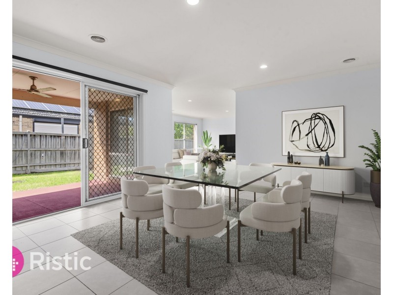 145 Webster Way, Pakenham VIC 3810