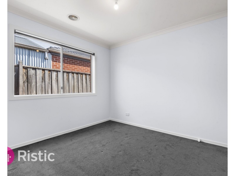 145 Webster Way, Pakenham VIC 3810