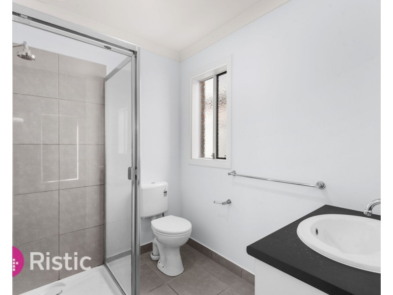 145 Webster Way, Pakenham VIC 3810