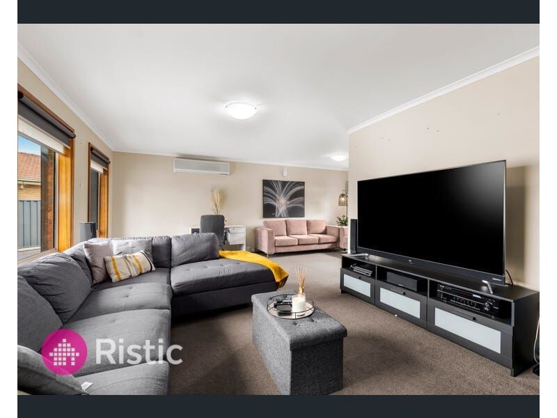 7 Wallace Place, Mill Park VIC 3082