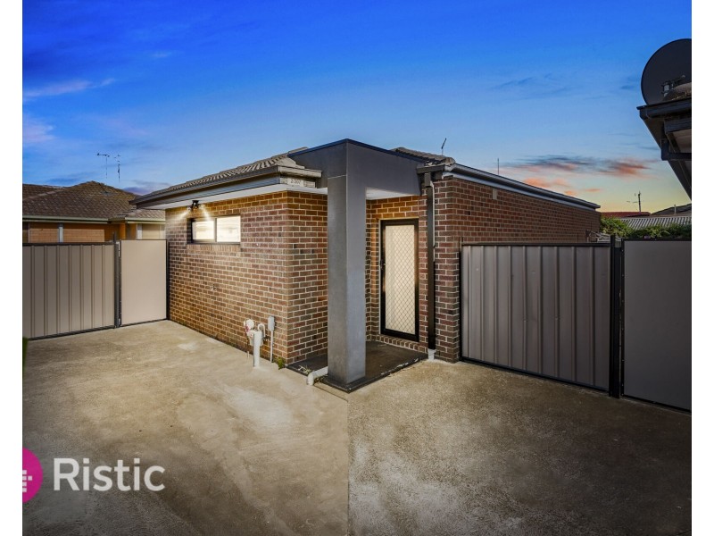2/207 Darebin Drive, Lalor VIC 3075