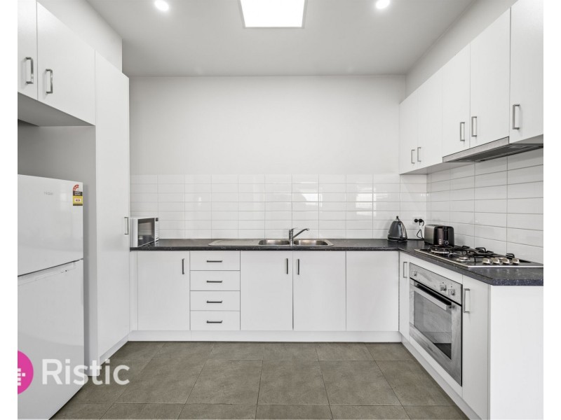 2/207 Darebin Drive, Lalor VIC 3075