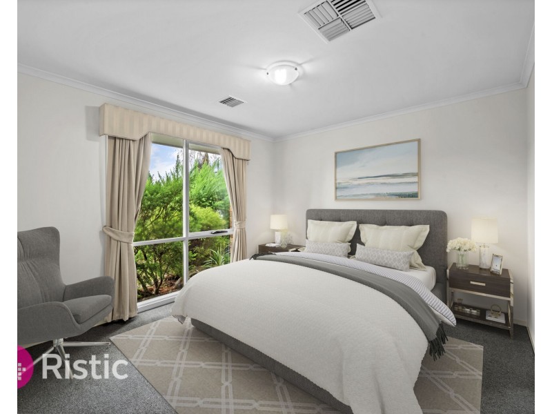 7 Burridge Close, Mill Park VIC 3082