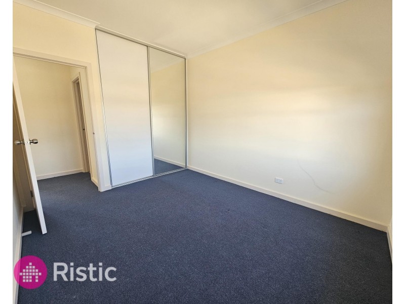 1/32 Maxwell Street, Lalor VIC 3075