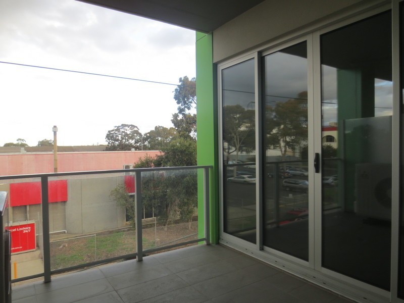 202/7 Warrs Avenue, Preston VIC 3072
